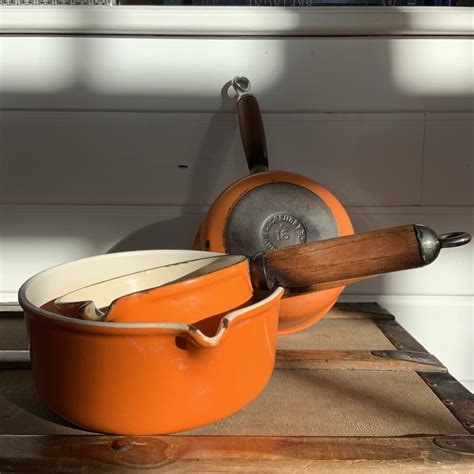 Casseroles en fonte et à bec Le Creuset - Monsieur le Chineur