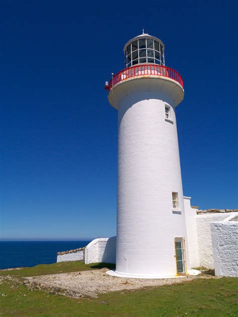 Arranmore Lighthouse © Rossographer cc-by-sa/2.0 :: Geograph Ireland