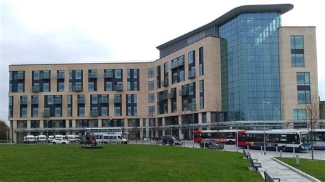 Man detained over Southmead Hospital A&E bomb hoax - BBC News