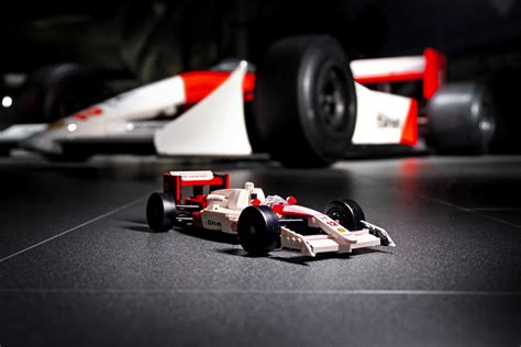 LEGO Icons 10330 McLaren F1 MP4/4 & Ayrton Senna now available for pre ...