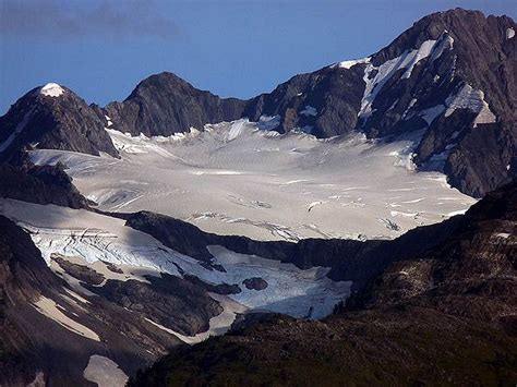 Cirque Glacier | Glacier, Geology, Natural landmarks