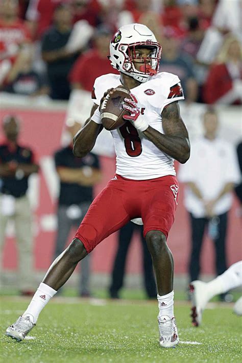 UH smothers Lamar Jackson in demolition of No. 5 Louisville