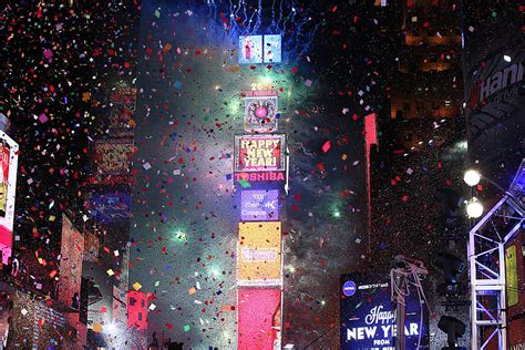 How to Stream Times Square New Year's Eve Ball Drop in NYC