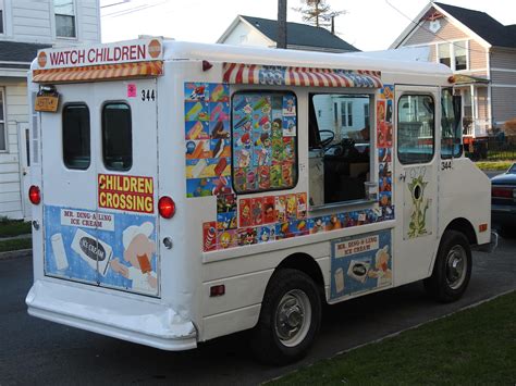 The Ice Cream truck: A sign that better weather has arrived! : r/nostalgia