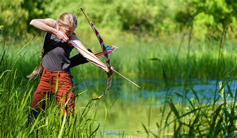 Hunt Like a Pro: Tips for Recurve Bow Hunting | Stuffoholics