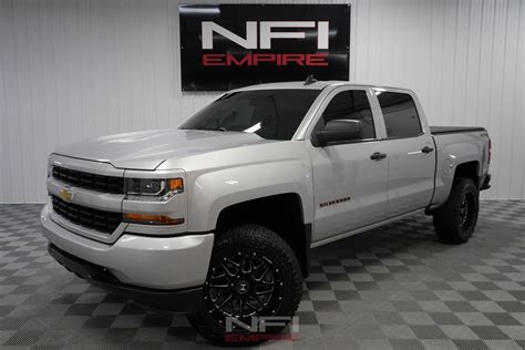 Used 2018 Chevrolet Silverado 1500 Crew Cab Custom Pickup 4D 5 3/4 ft ...