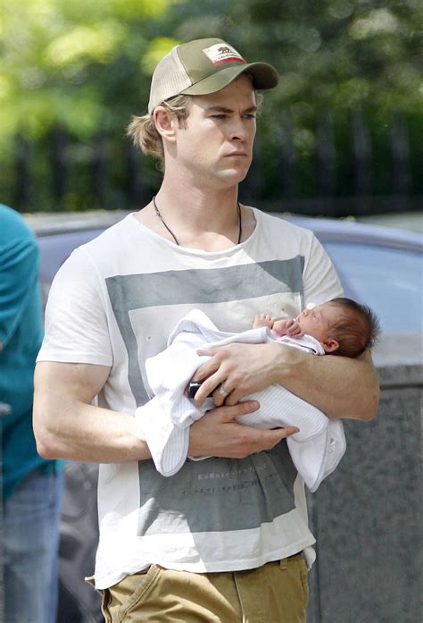 Chris Hemsworth welcomed daughter India Rose in May 2012. | Famous Fathers Get Cute With Their ...