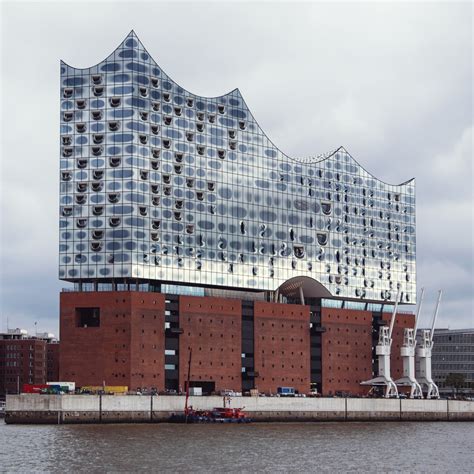 Elbphilharmonie in der Hafencity - Hamburg | CREME GUIDES