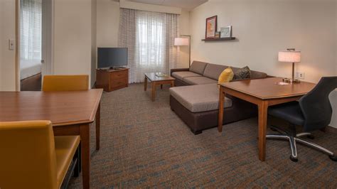 Extended-Stay Hotels in Chantilly, VA | Residence Inn Chantilly Dulles ...