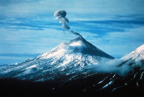 Mount Pavlof Erupts in Alaska