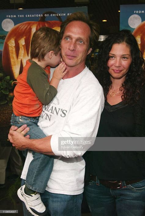 September 25, 2005, William Fichtner with his wife Kymberly & son Vangel attend the Deamworks ...