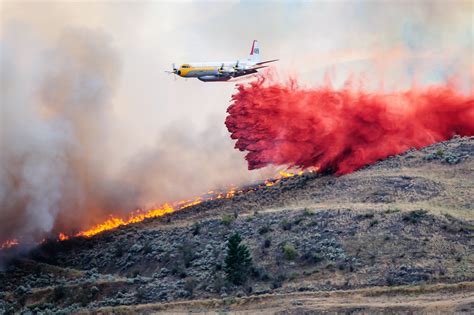 Fighting fires from the air | Richard McGuire Photo