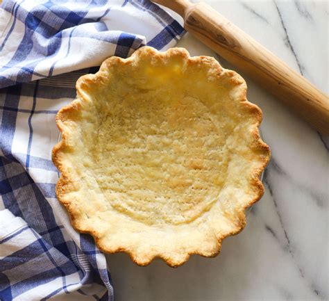 Blind Baking Pie Crust - Marie Saba