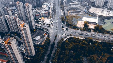 4K Black Gold Aerial Real-shot Video Of Traffic Flow At Wuhan City Intersection Video MP4 ...