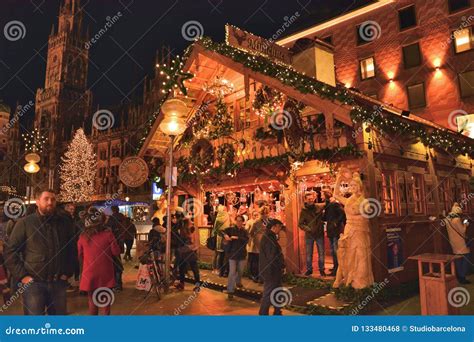 Traditional Christmas Market on Marienplatz in Munich, Germany ...