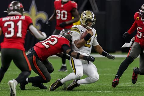 Jameis Winston carted off in tears with devastating knee injury (Video)