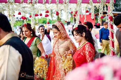 Goa Wedding | Beach Wedding | Real Wedding Inspiration & Ideas from Sakshi & Praveen Wedding ...