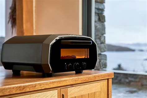 Ooni Volt 12 brings pizza making indoors | Trusted Reviews