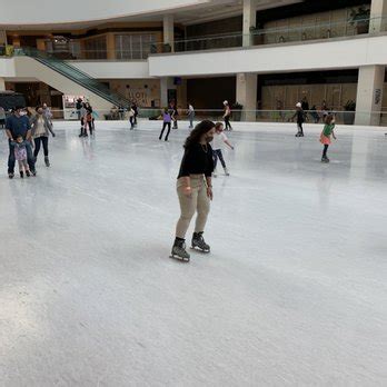 LLOYD CENTER ICE RINK - Updated January 2025 - 43 Photos & 73 Reviews ...