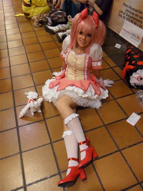 Kaname Madoka cosplay by UxiParaPara on DeviantArt