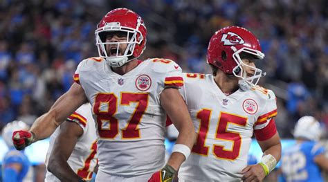 Chiefs’ Patrick Mahomes Says Travis Kelce Is Best TE of All Time ...