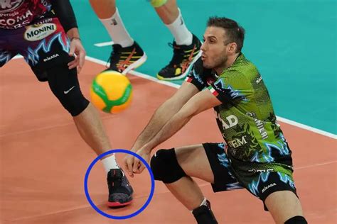 What Volleyball Shoes do the Pros Wear? (With Examples) – Volley Expert