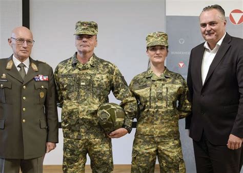 New Uniform Of The Austrian Armed Forces | Armed forces, Uniform, Arms