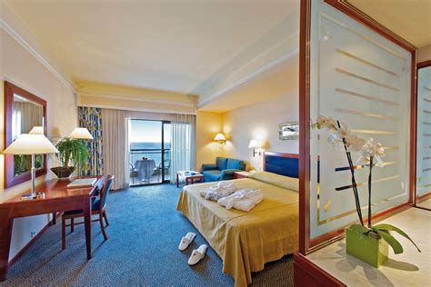 Mediterranean Hotel - Greek Travel Pages