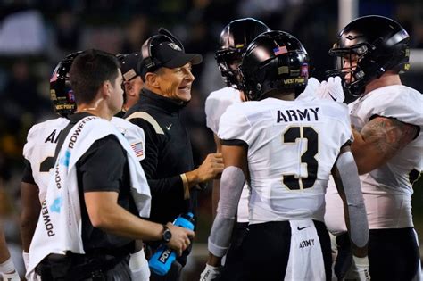 Army football tries different approach to option offense and finds ...