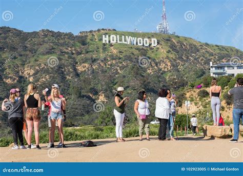 Hollywood Sign in Los Angeles Editorial Image - Image of sightseeing ...