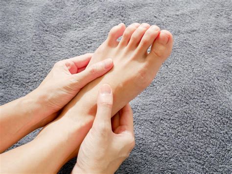 Pourquoi mes jambes et mes pieds sont-ils engourdis? - FRMedBook