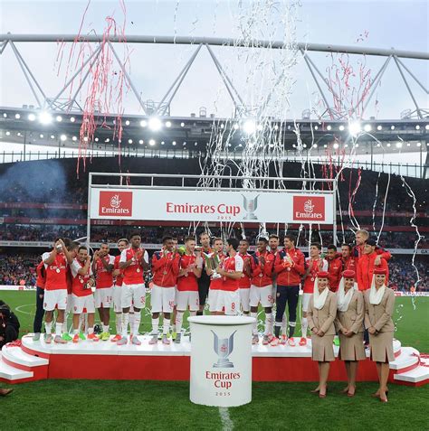 Pictures: Arsenal lift the Emirates Cup | News | Arsenal.com