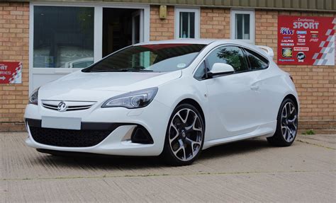 Astra GTC VXR 2.0 Turbo – The Courtenay Sport Blog