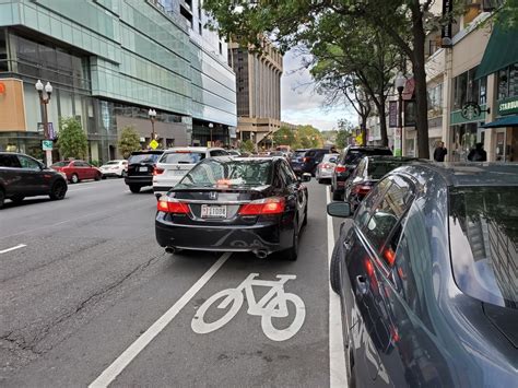 In just 5 hours, volunteers collected over 300 bike lane violations in ...