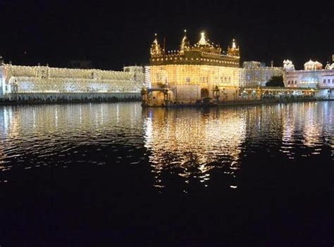 No fireworks, lighting at Golden Temple on Diwali - Hindustan Times