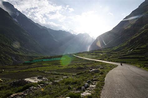 Manali Leh Highway: A Detailed Route Guide - Vargis Khan