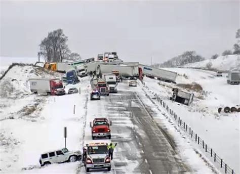 Serious injuries reported after massive 40-vehicle pileup on snowy ...