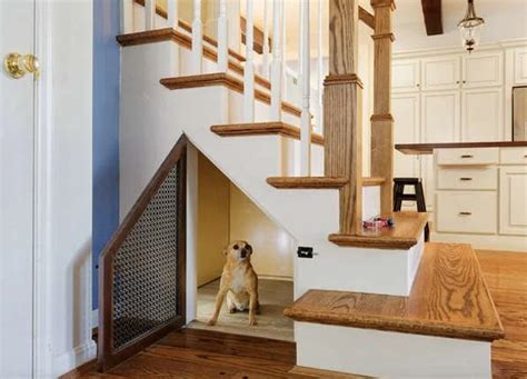 12 Awesome Under Stair Dog House Ideas To Maximize Your Space | HomeMydesign