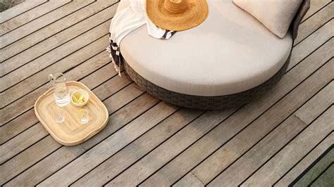 Decking maintenance: 10 tips for looking after decking | Homebuilding