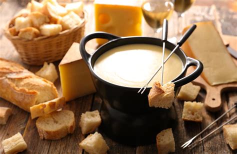 Fondue au fromage: la recette qui réchauffe - Déco Idées