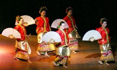 Kipas Dance - South Sulawesi