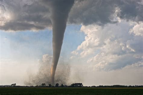 30 People Injured in Destructive Tornadoes That Hit Illinois | Fortune