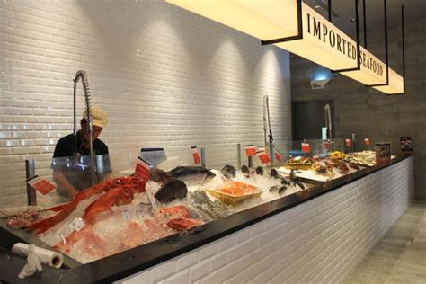 10 Things To Do at Emporium Shokuhin aka Japanese Foodie Heaven | Seafood shop, Seafood market ...