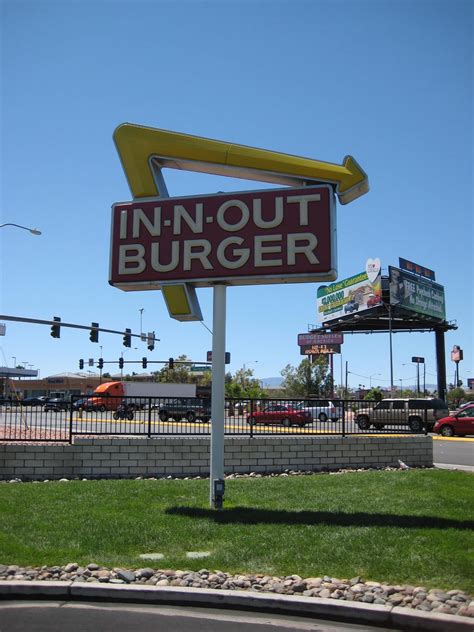 GourmetGorro: The Las Vegas Epic 2011 - In-n-Out Burger review