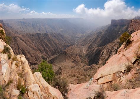 Saudi Arabia Launches New Tourism Season in Asir Region, with Thrilling Adventures for All ...