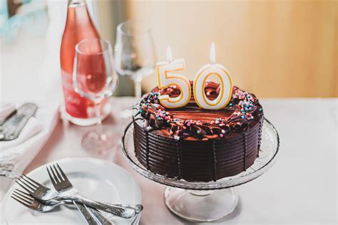 25 Best 50th Birthday Party Ideas Best Birthday Party Ideas For Women ...