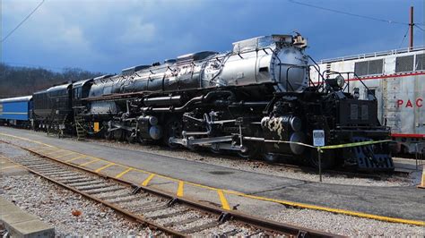 Union Pacific Big Boy Steam Locomotive 4006 - YouTube