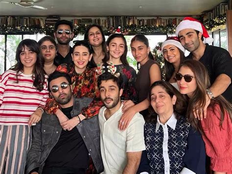 Karisma Kapoor drops pics from the annual Kapoor family Christmas lunch ...