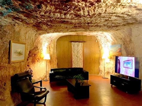 Sleeping in Coober Pedy: The Best Underground Hotels - Differentville