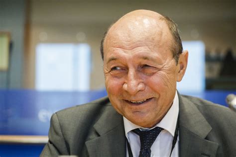 Traian Băsescu a recunoscut că a avut succes la blonde - Agentul